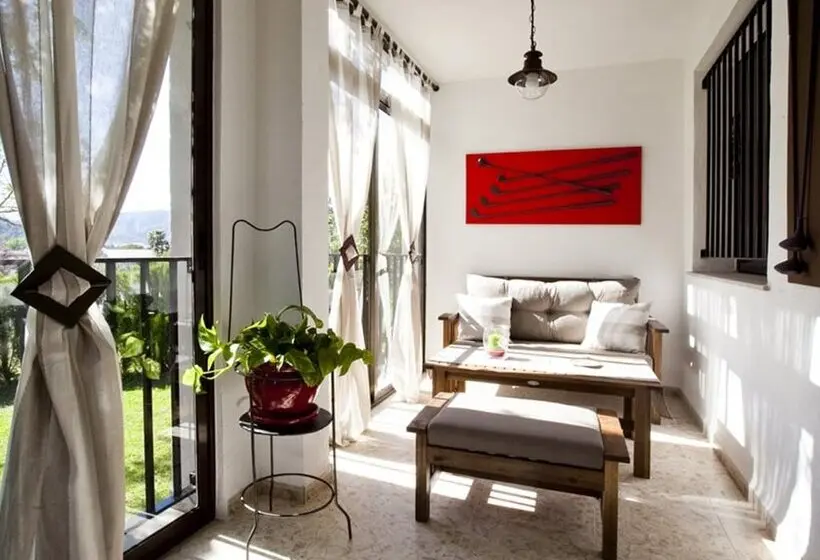 La Coma Green Apartments