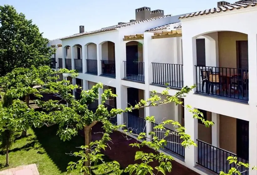 La Coma Green Apartments