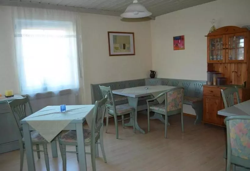 Majatalo Gästehaus Haller