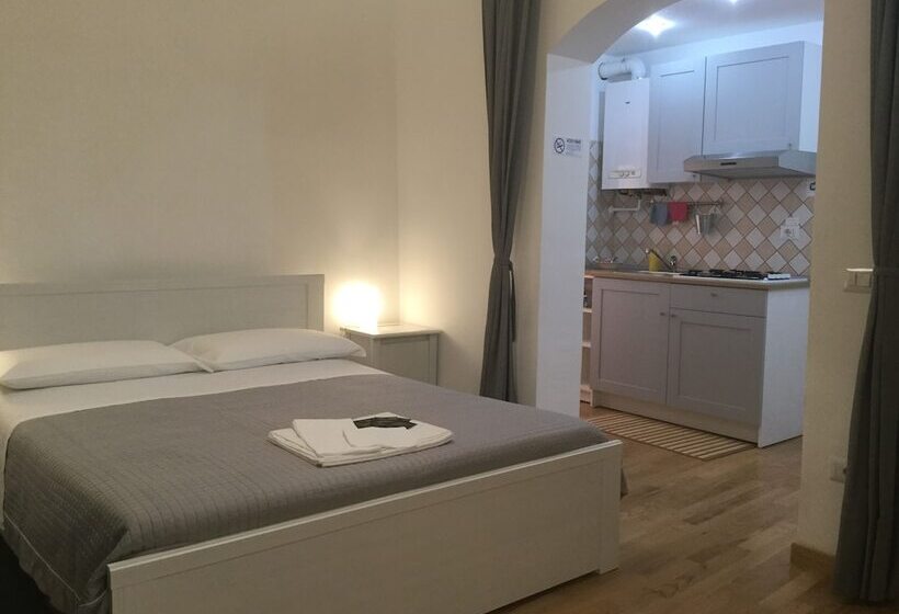 بنسيون La Piazzetta B&b Mini Appartamento Con Ingresso Indipendente