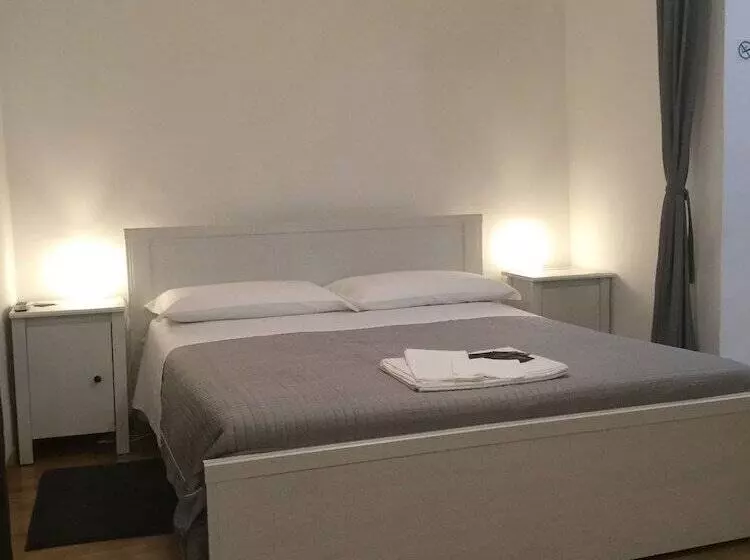 پانسیون La Piazzetta B&b   Mini Appartamento Con Ingresso Indipendente