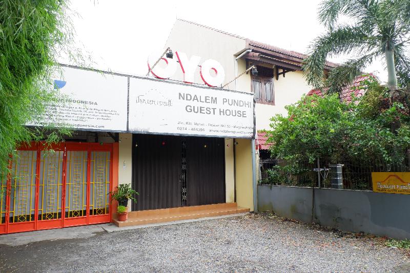 بنسيون Oyo 577 Ndalem Pundhi Residnece