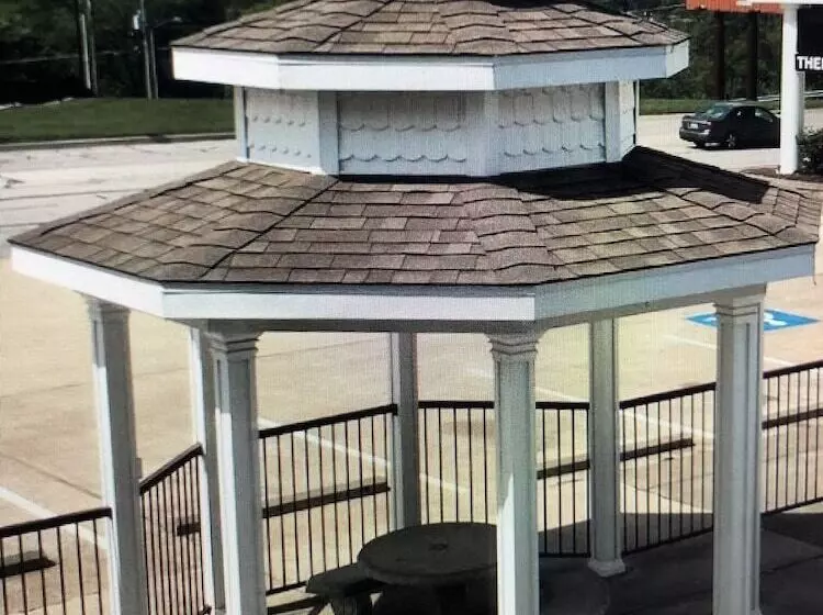 Retkeilymaja Osage Village Inn