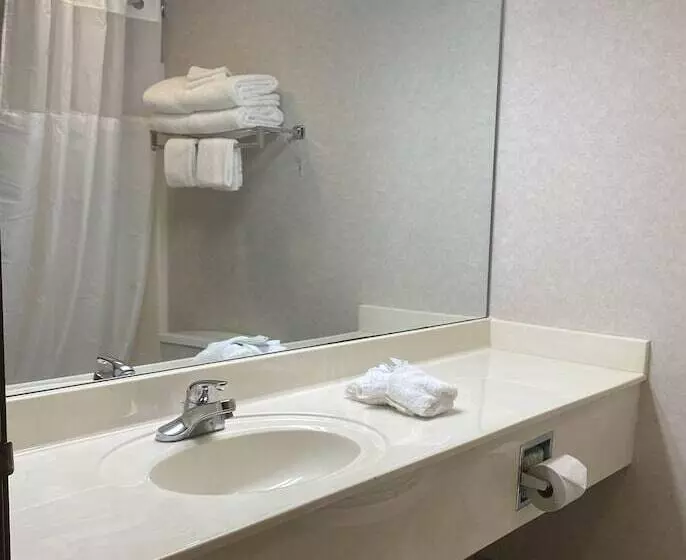 Retkeilymaja Osage Village Inn