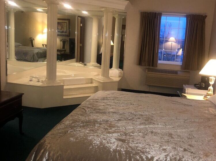 הוסטל Osage Village Inn