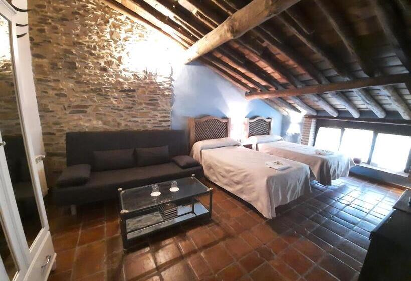 Пансион El Escudo De Calatrava