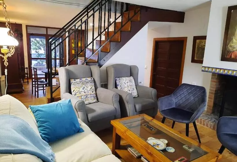 Majatalo El Escudo De Calatrava