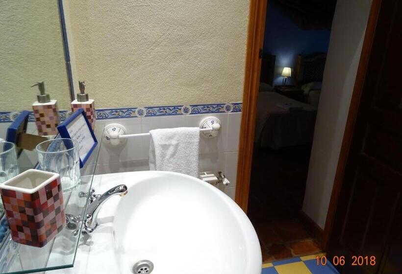 Пансион El Escudo De Calatrava