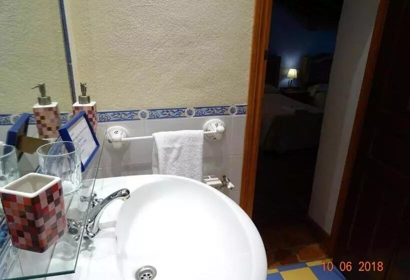 Majatalo El Escudo De Calatrava