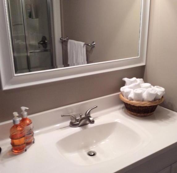 Pension N This On The Bay Lower Level Vacation Suite