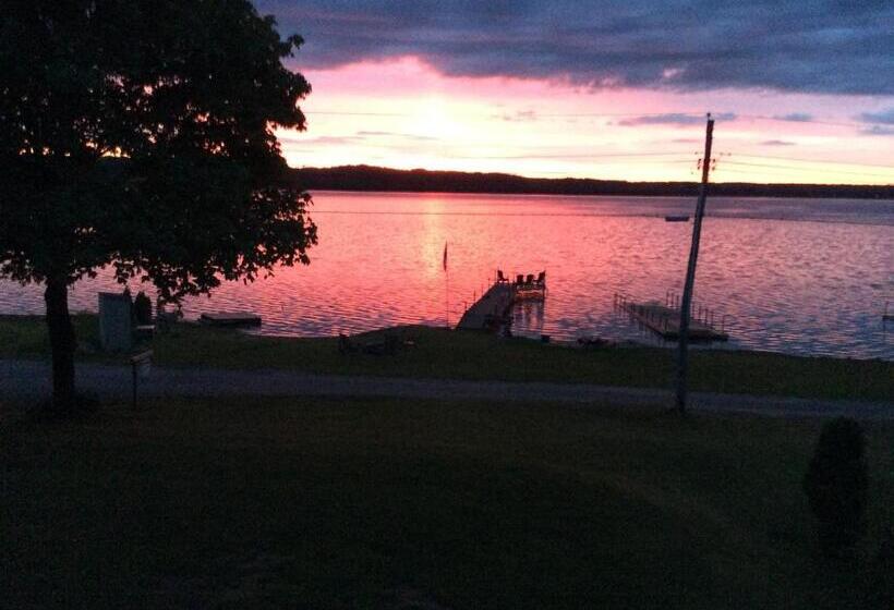 Pension N This On The Bay Lower Level Vacation Suite