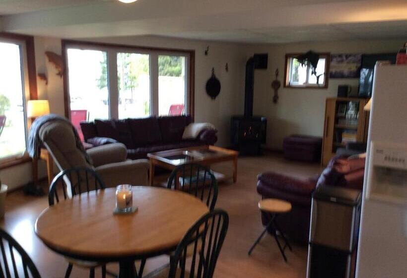 Pension N This On The Bay Lower Level Vacation Suite