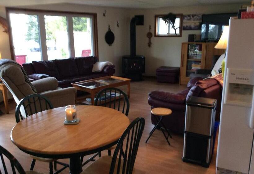 Pension N This On The Bay Lower Level Vacation Suite