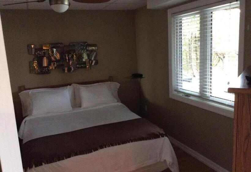 Pension N This On The Bay Lower Level Vacation Suite