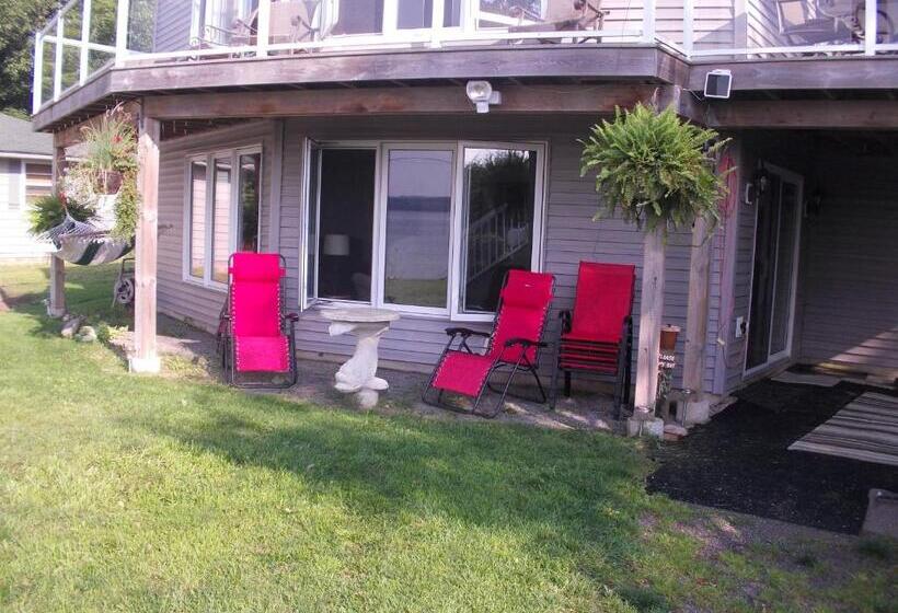 Pension N This On The Bay Lower Level Vacation Suite