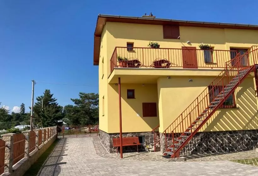 Majatalo Privat U Eriky