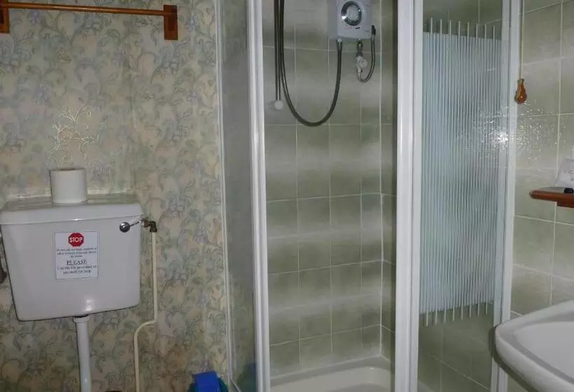 ペンション Whitehall Guest House