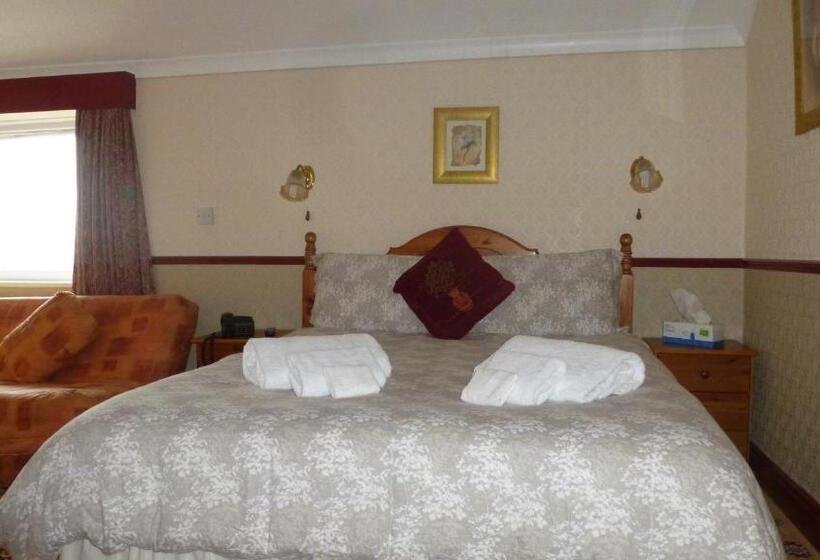 פנסיון Whitehall Guest House