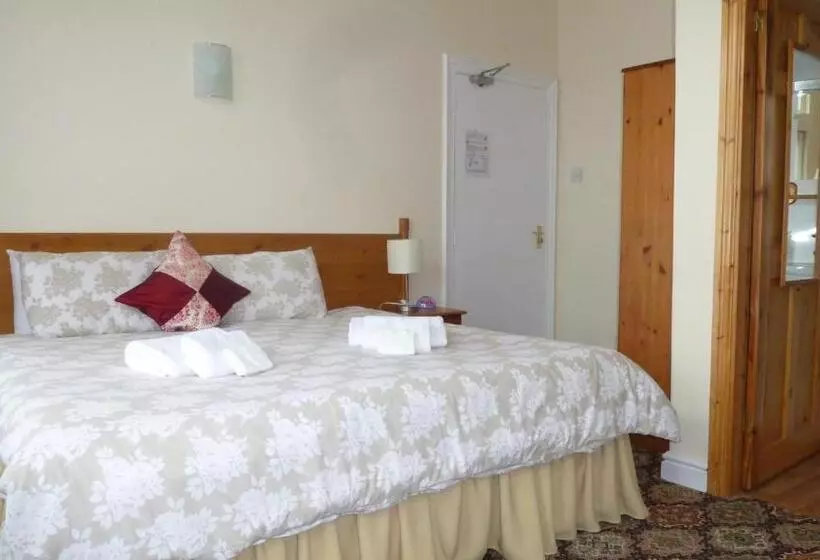 ペンション Whitehall Guest House