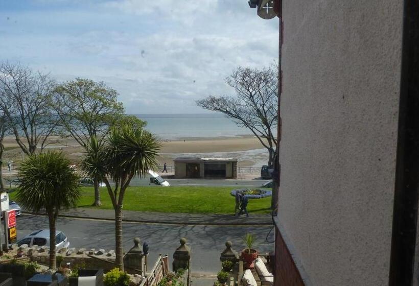 פנסיון Whitehall Guest House