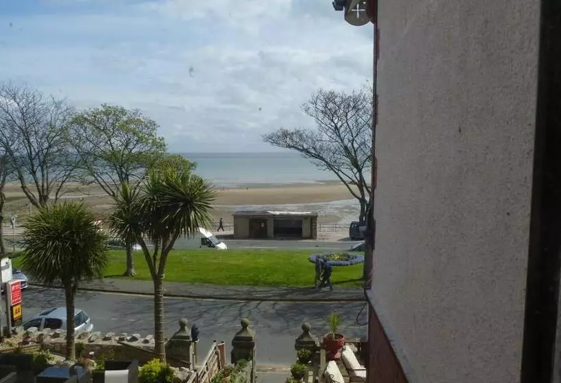 ペンション Whitehall Guest House