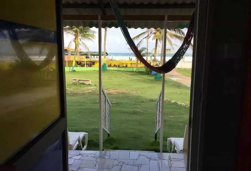 Yellow Moon Guesthouse & Apartments