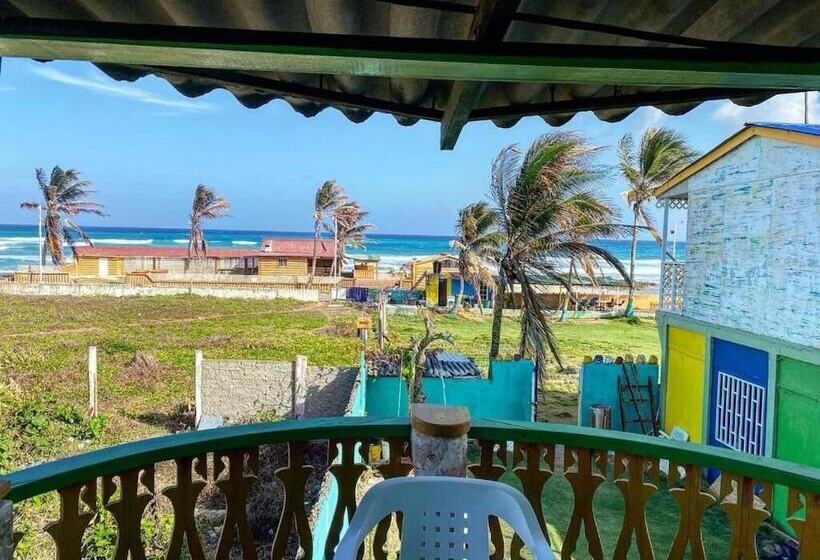 Yellow Moon Guesthouse & Apartments