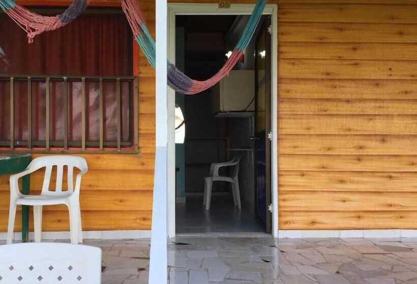 Yellow Moon Guesthouse & Apartments