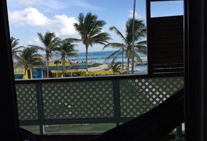 Yellow Moon Guesthouse & Apartments