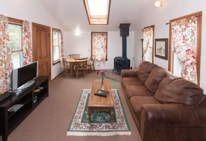 Retkeilymaja Sweetwater Inn And Spa