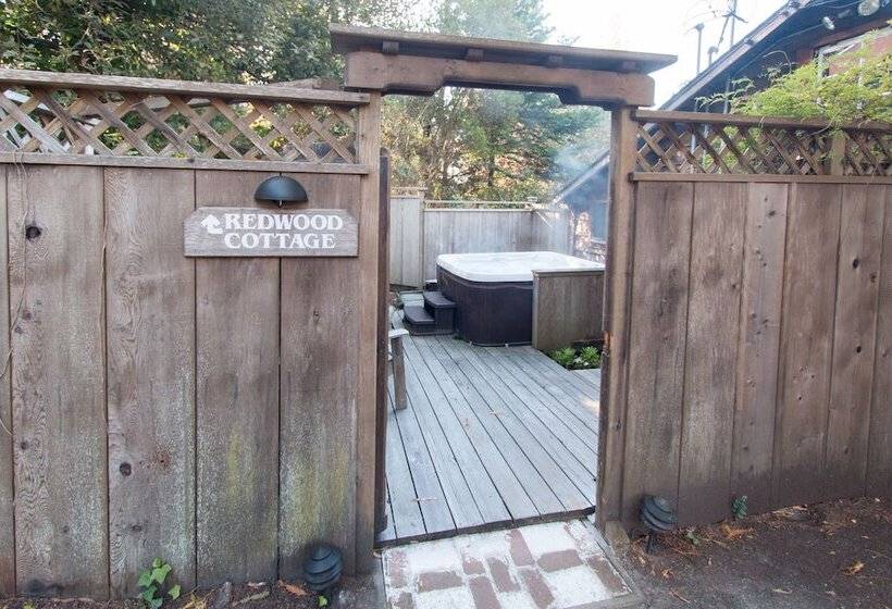 Общежитие Sweetwater Inn And Spa