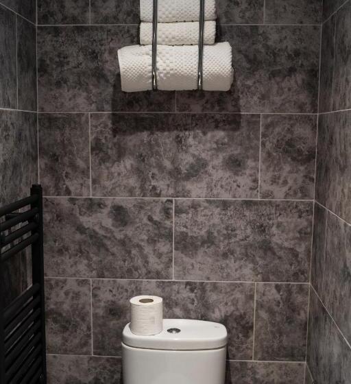 ユースホステル The Plough Itchen Abbas