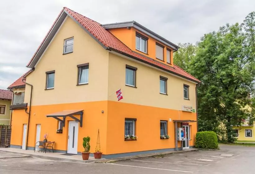 Aamiaismajoitus (B&B) Ferienwohnungen Und Zimmer Yassi