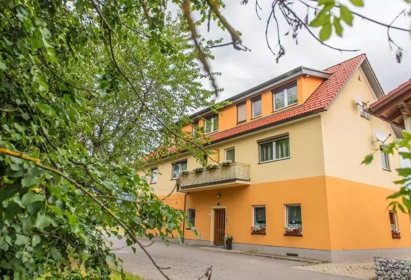 Aamiaismajoitus (B&B) Ferienwohnungen Und Zimmer Yassi