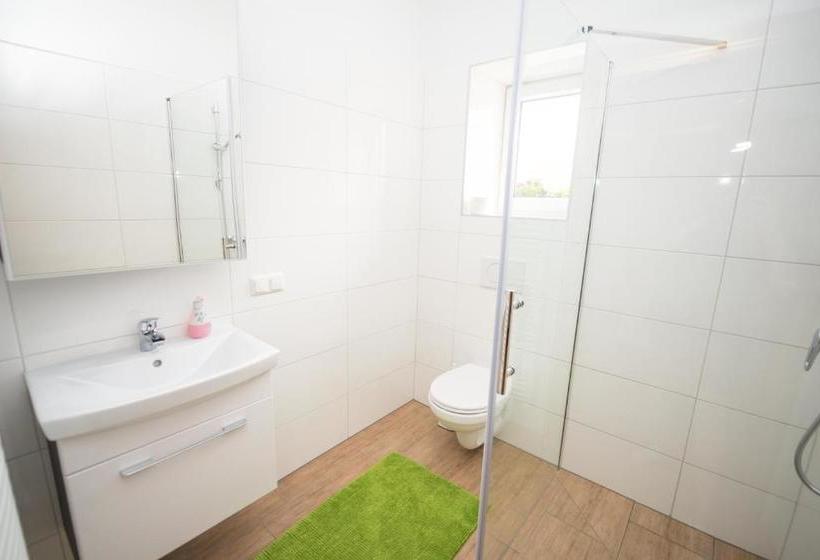 Bed and Breakfast Ferienwohnungen Und Zimmer Yassi