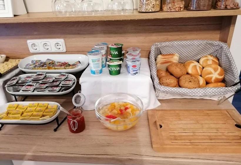 Bed and Breakfast Ferienwohnungen Und Zimmer Yassi