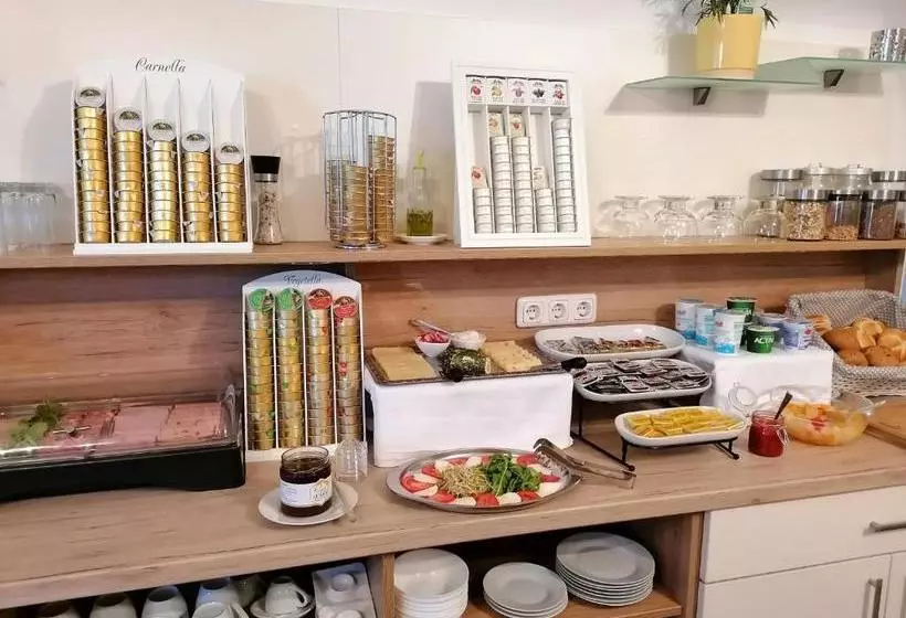 Aamiaismajoitus (B&B) Ferienwohnungen Und Zimmer Yassi