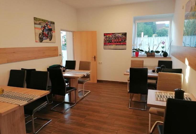 Bed and Breakfast Ferienwohnungen Und Zimmer Yassi