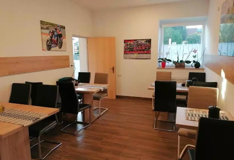 Aamiaismajoitus (B&B) Ferienwohnungen Und Zimmer Yassi