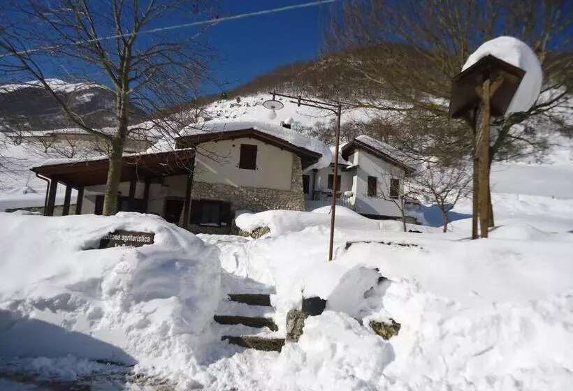 هتل Agriturismo Le Prata