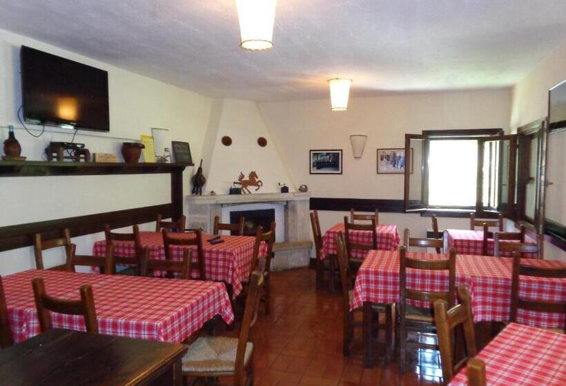 Hotelli Agriturismo Le Prata