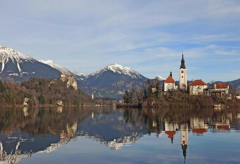 פנסיון Apartments Skok