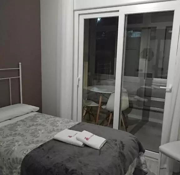 ペンション Navia