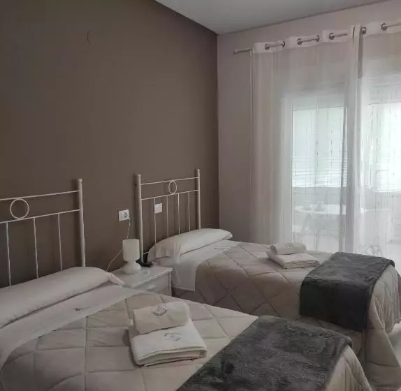 ペンション Navia