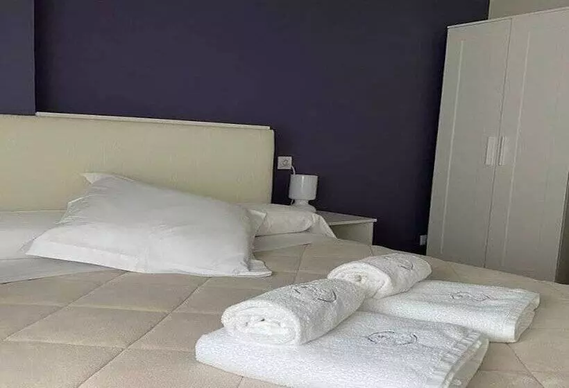 ペンション Navia