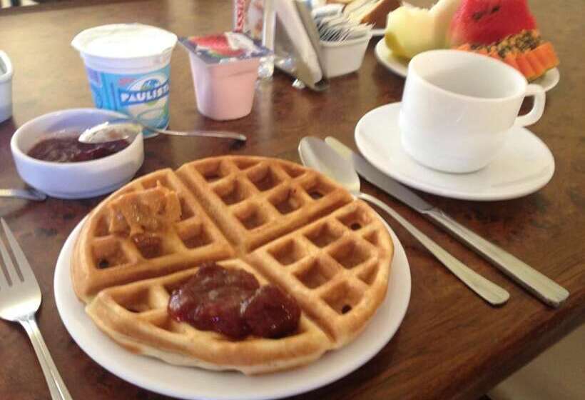 ペンション Pousada Brigitte