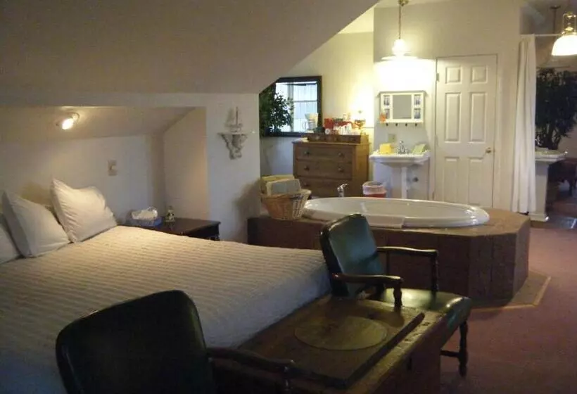 ユースホステル Harbor Haus Inn & Suites