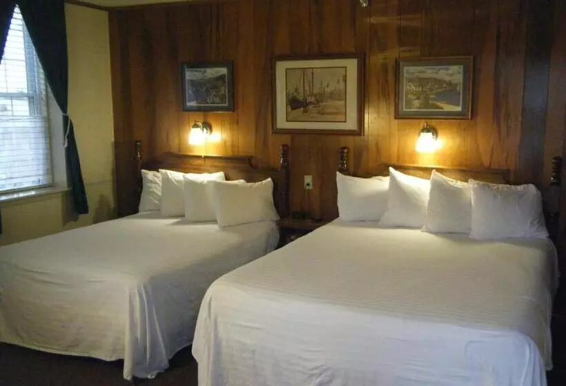 ユースホステル Harbor Haus Inn & Suites