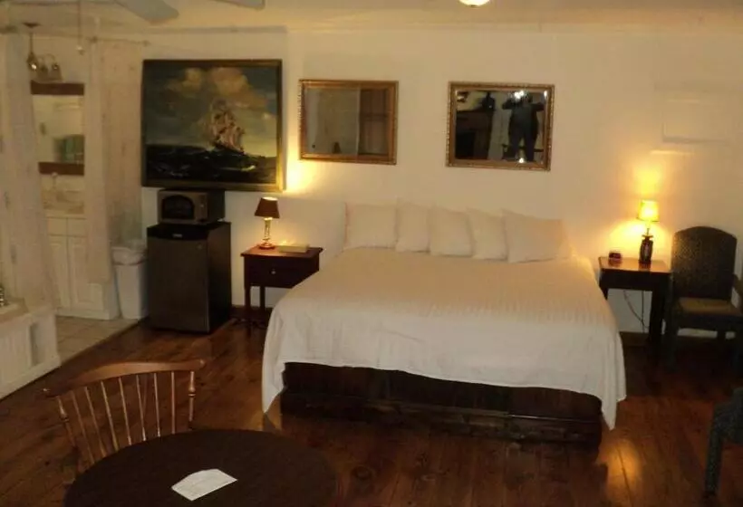 ユースホステル Harbor Haus Inn & Suites