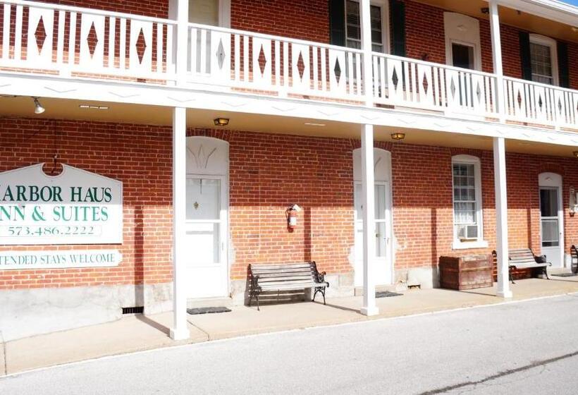 旅馆 Harbor Haus Inn & Suites